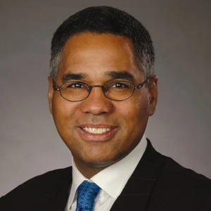 Lyle Logan <sup>(2)</sup>